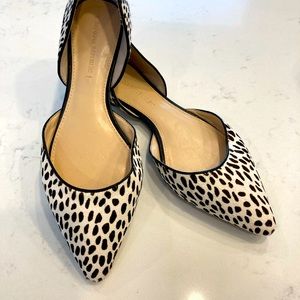 Banana Republic fun black and white flats